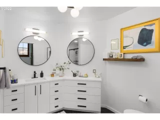 Photo #6: 22026860 Listing