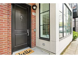 Photo #2: 22027339 Listing