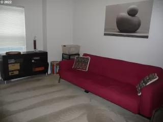 Photo #6: 22028619 Listing