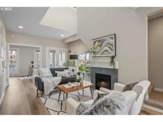 Photo #5: 22028815 Listing 