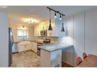 Photo #2: 22029711 Listing