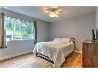 Photo #6: 22029711 Listing