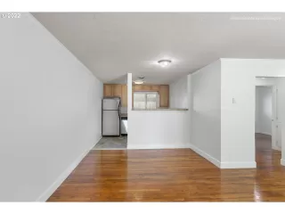 Photo #3: 22029789 Listing