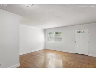 Photo #6: 22029789 Listing