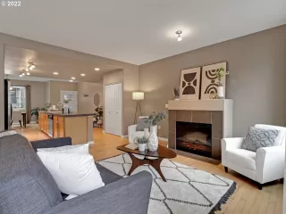 Photo #5: 22029941 Listing