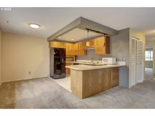 Photo #2: 22030618 Listing