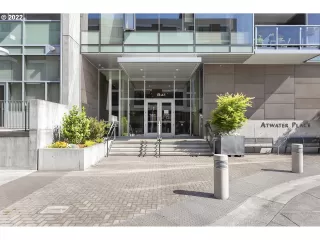 Photo #1: 22033073 Listing