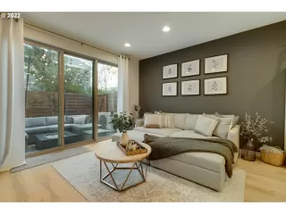 Photo #2: 22033316 Listing 