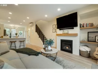 Photo #5: 22033316 Listing 