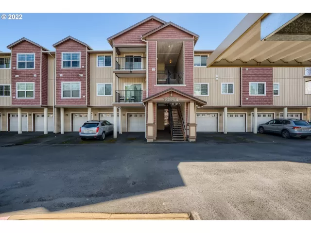 MLS: 22033326 Condo For Sale