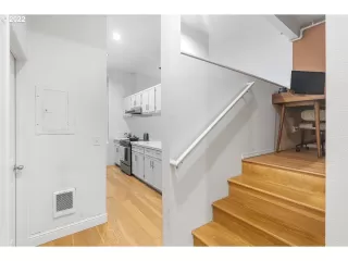 Photo #5: 22034420 Listing 