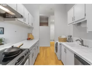 Photo #6: 22034420 Listing 