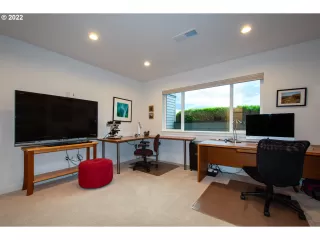 Photo #4: 22034880 Listing