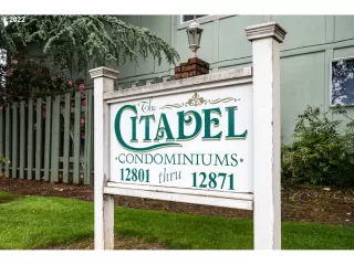 Photo #2: 22035147 Listing