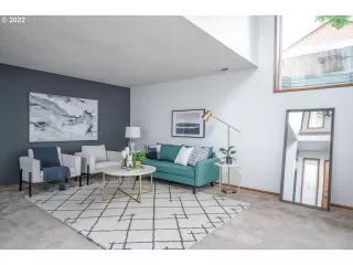 Photo #5: 22035147 Listing