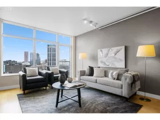 Photo #2: 22035214 Listing