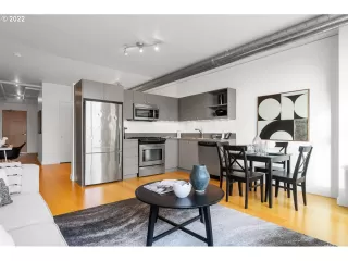 Photo #3: 22035214 Listing