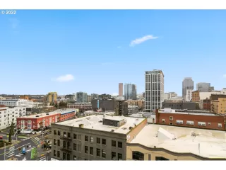 Photo #6: 22035214 Listing