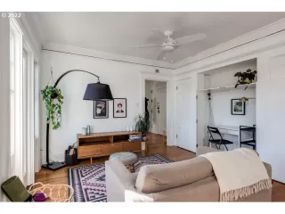 Photo #1: 22035946 Listing