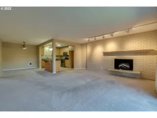 Photo #1: 22036076 Listing