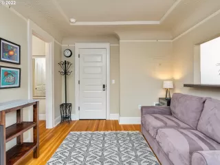 Photo #2: 22036557 Listing 