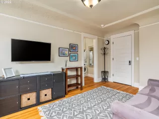 Photo #3: 22036557 Listing 