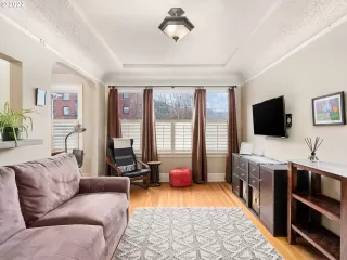 Photo #5: 22036557 Listing 