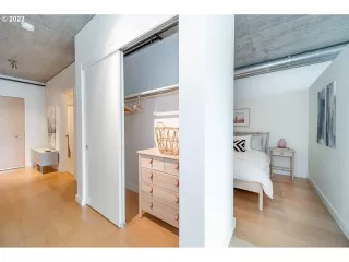 Photo #3: 22037595 Listing