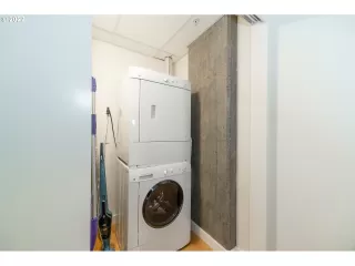 Photo #5: 22037595 Listing