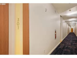 Photo #6: 22037806 Listing