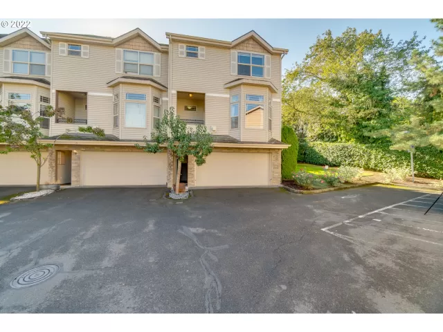 MLS: 22038022 Condo For Sale