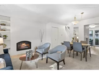 Photo #4: 22038536 Listing