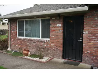 Photo #2: 22038822 Listing