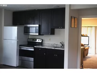 Photo #3: 22038822 Listing