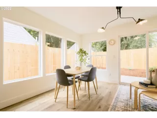 Photo #2: 22040119 Listing