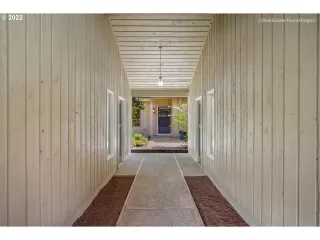 Photo #4: 22040680 Listing 