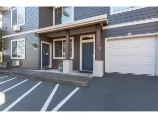 Photo #2: 22040692 Listing 