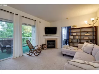 Photo #6: 22040738 Listing 