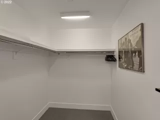 Photo #4: 22041146 Listing