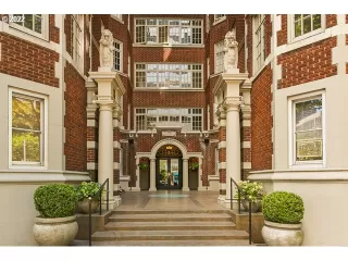 Photo #2: 22041617 Listing 