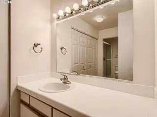 Photo #6: 22041828 Listing