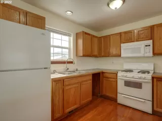 Photo #5: 22041884 Listing