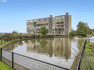 Photo #1: 22042522 Listing 