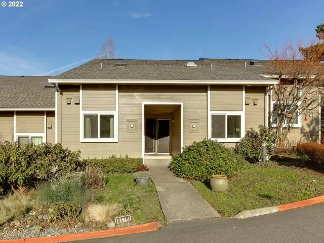 MLS: 22042733 Condo For Sale