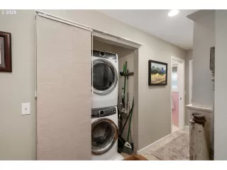 Photo #4: 220429658 Listing