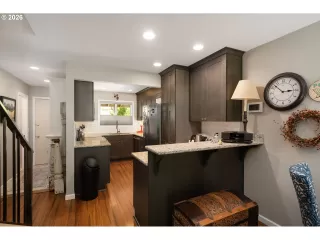 Photo #6: 220429658 Listing