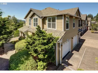 Photo #2: 22043176 Listing