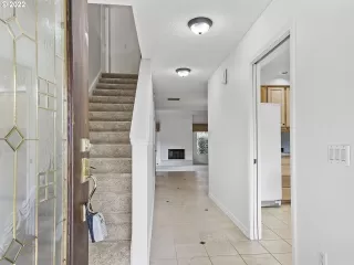 Photo #3: 22043463 Listing