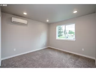 Photo #2: 22044285 Listing