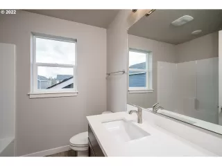 Photo #4: 22044285 Listing